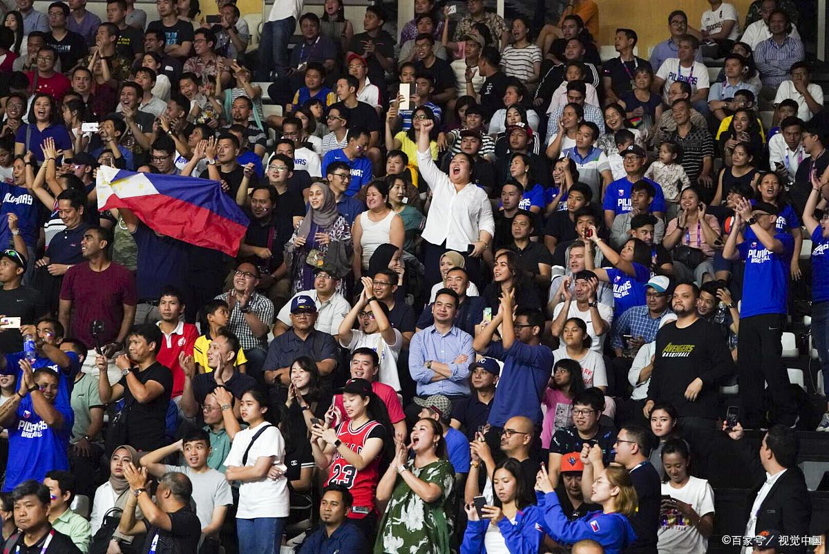 米兰体育APP网页版-包含火爆现场：球迷欢呼不断，气氛火热！的词条