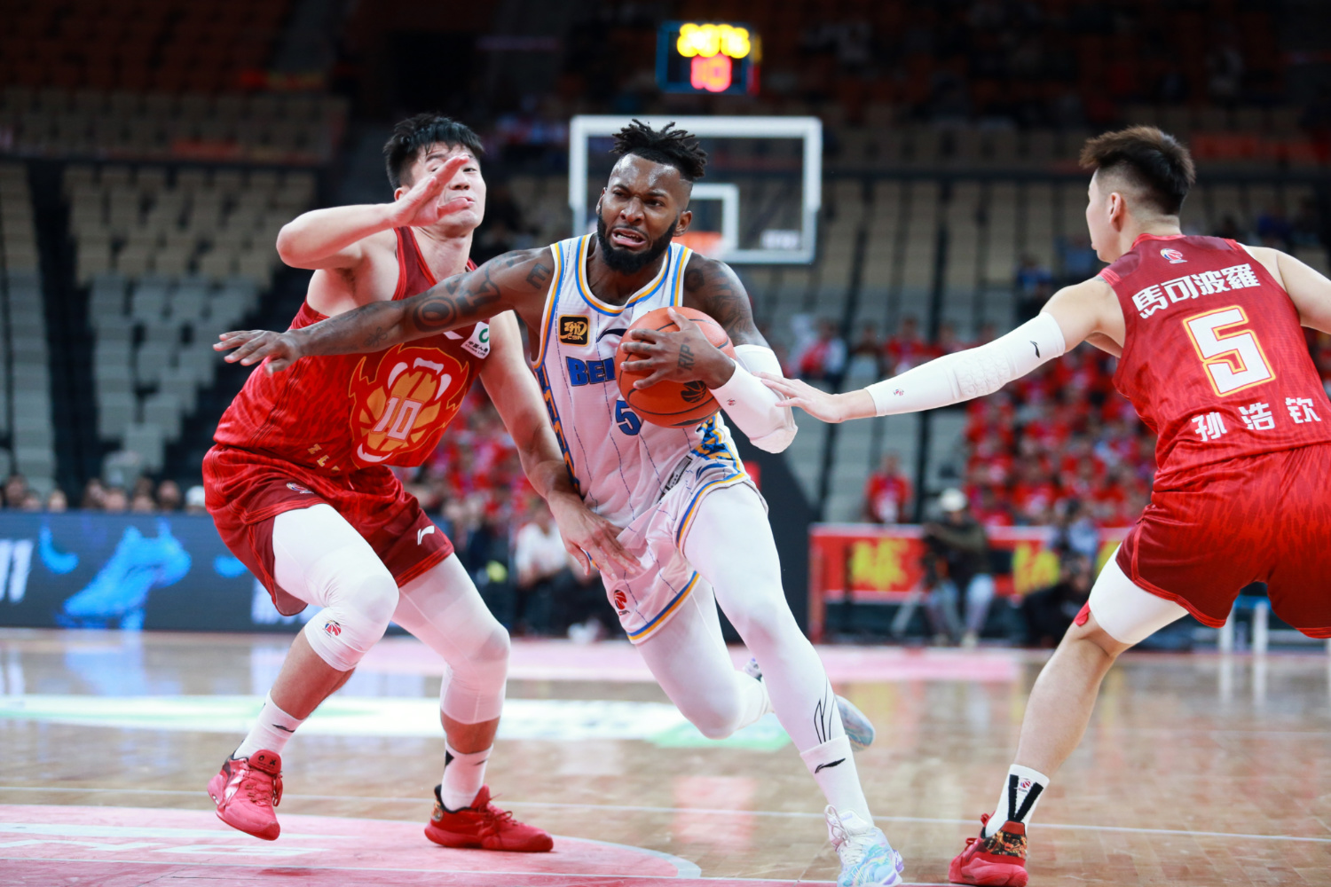 米兰体育官方网站-团队合作：北京队全场助攻达23次，流畅配合！